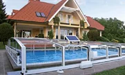 Bazénové zastrešenia VIVA ™ s elektrickým posuvom poháňaným solárnym panelom