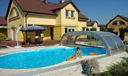 Bazénové zastrešenie TROPEA možno použiť na akýkoľvek tvar bazéna