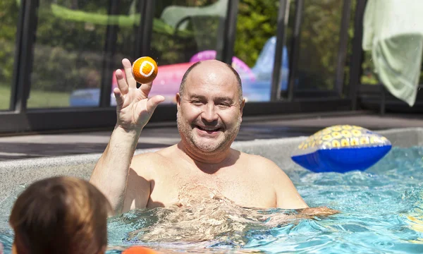 Leto so zastrešením Alukov Leto so zastrešením Alukov