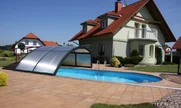 Nižší model bazénového zastrešenia RAVENA od Alukovu