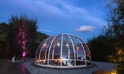 Príjemná večerná atmosféra s bazénovým zastrešením ORIENT