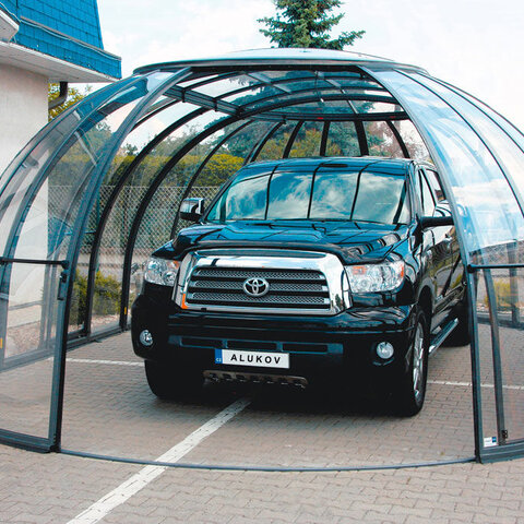 Prístrešok na auto ako plnohodnotná alternatíva murovanej garáže
