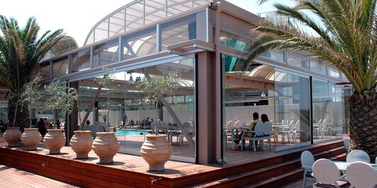 Zasklenenie terasy pre reštaurácie a gastro prevádzky