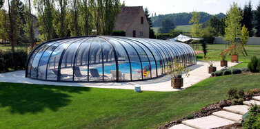 Zastrešenie bazéna OLYMPIC ™ sa stane dominantou vašej záhrady