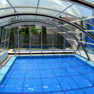 Zastrešenie bazénov RAVENA vhodné aj na väčšie typy bazénov