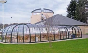 zastrešenie vonkajšej terasy pre hotel v antracitovej farbe